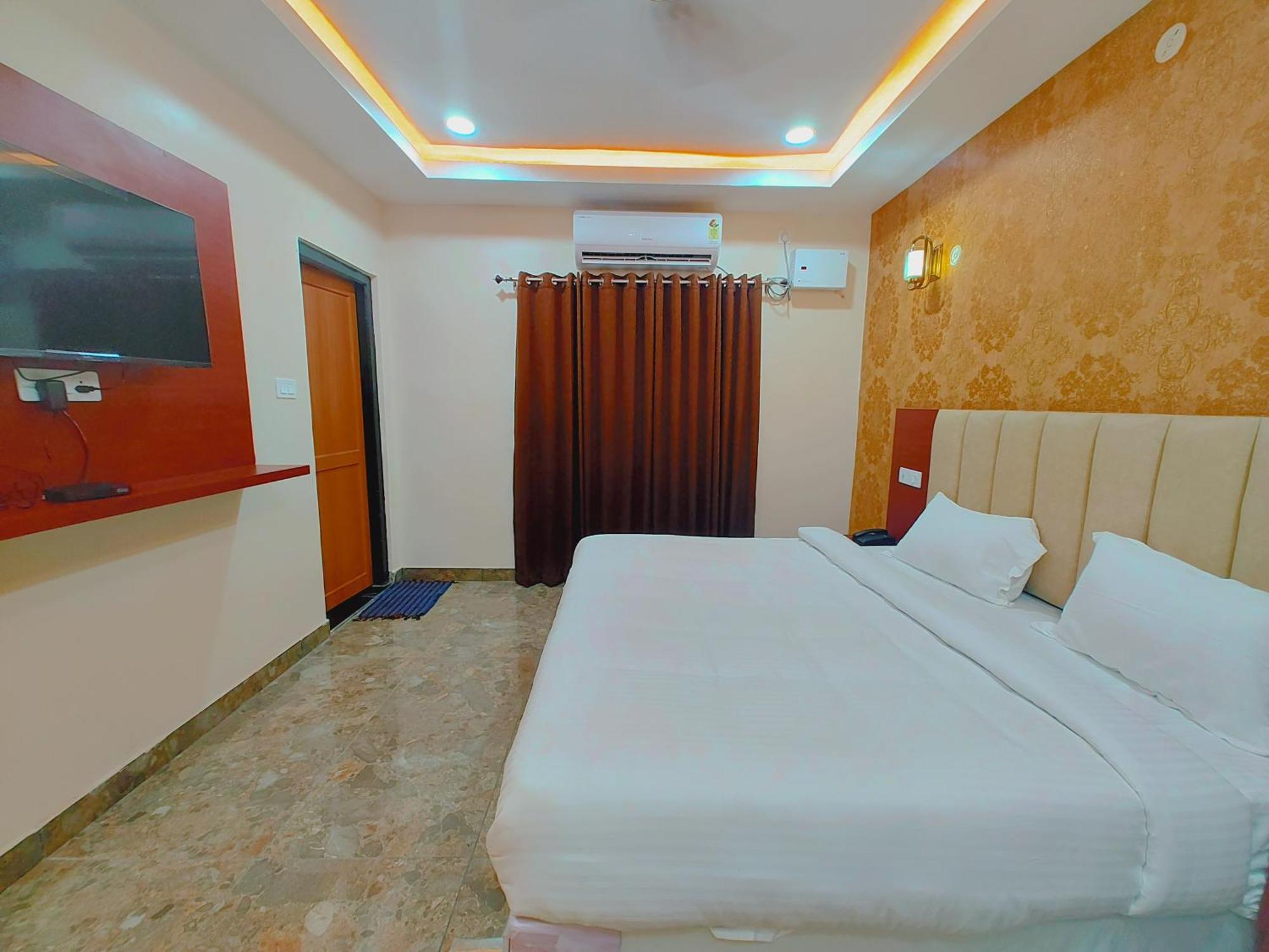 Awadh Samrat Resort Ayodhya Ngoại thất bức ảnh