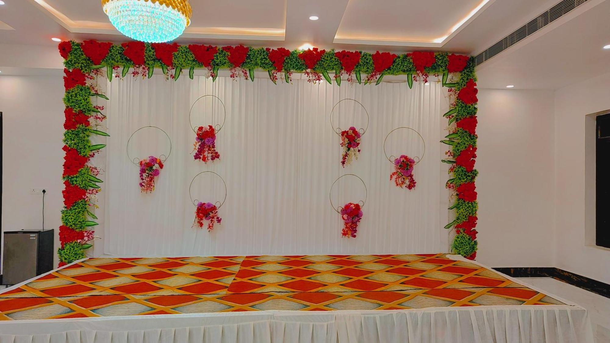 Awadh Samrat Resort Ayodhya Ngoại thất bức ảnh