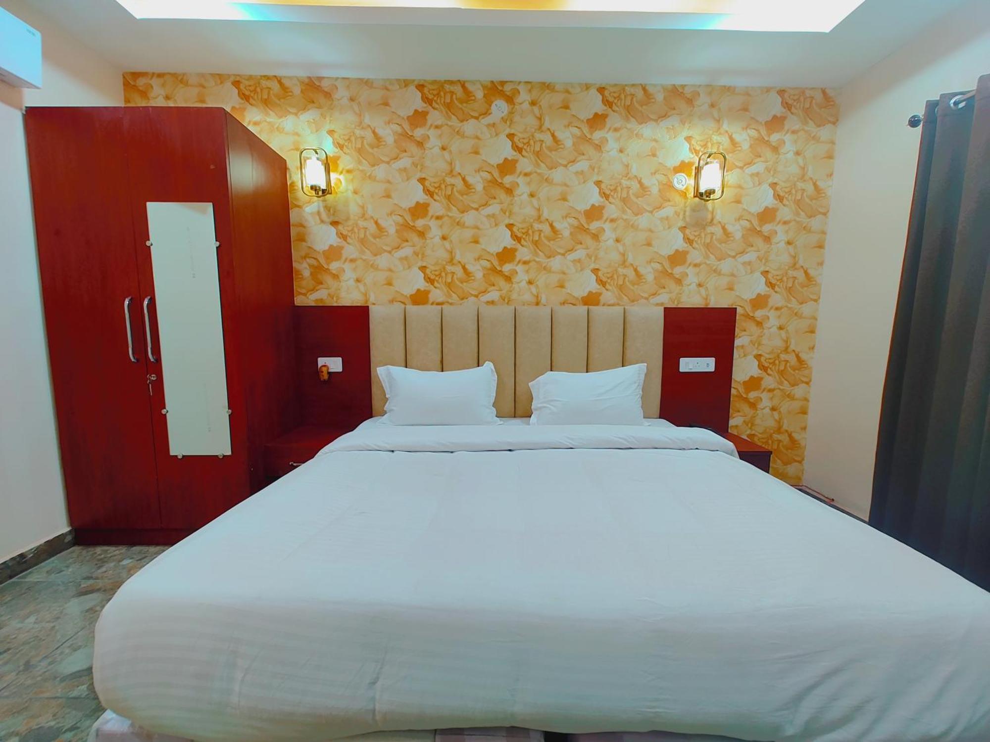 Awadh Samrat Resort Ayodhya Ngoại thất bức ảnh