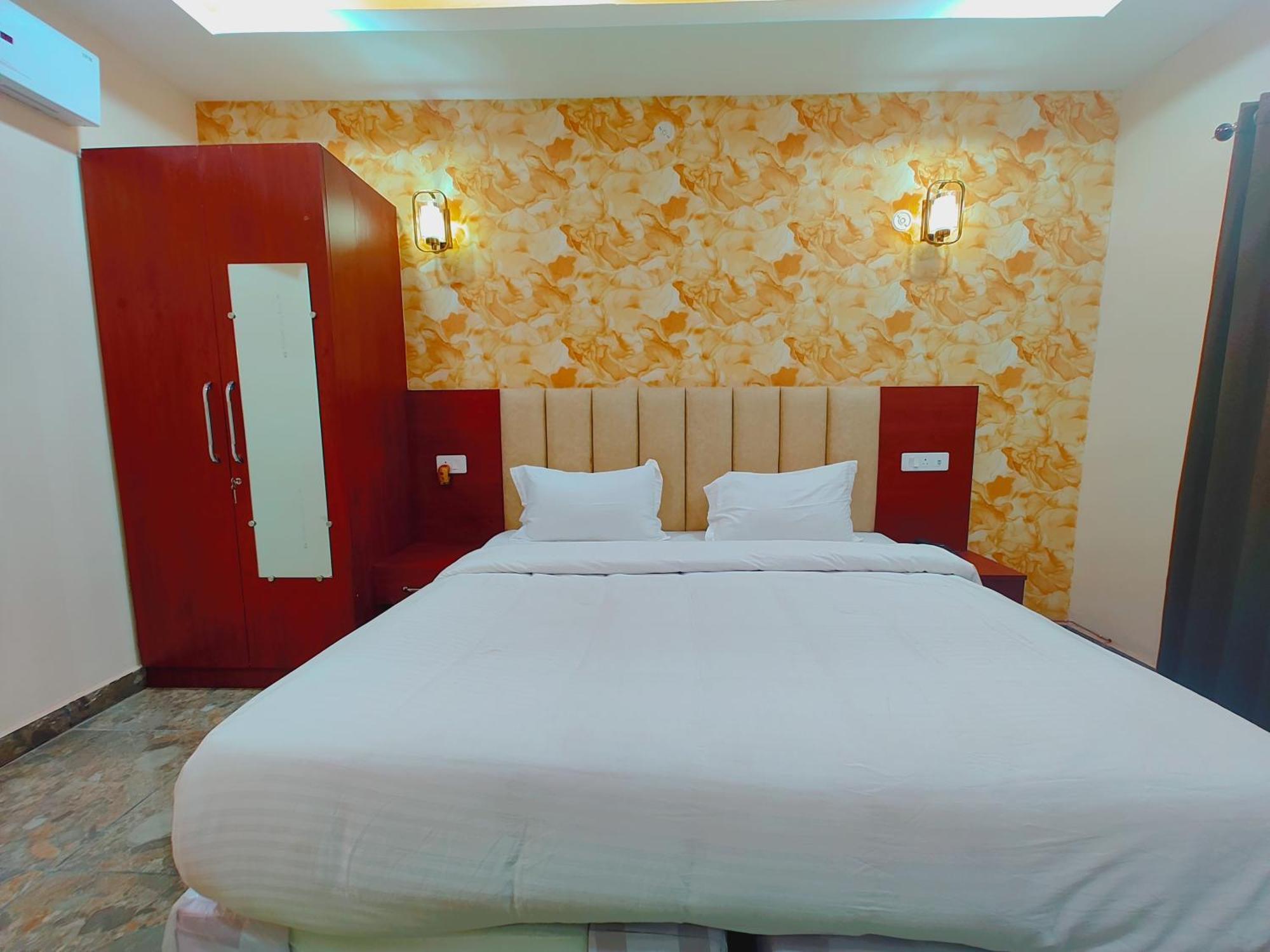 Awadh Samrat Resort Ayodhya Ngoại thất bức ảnh