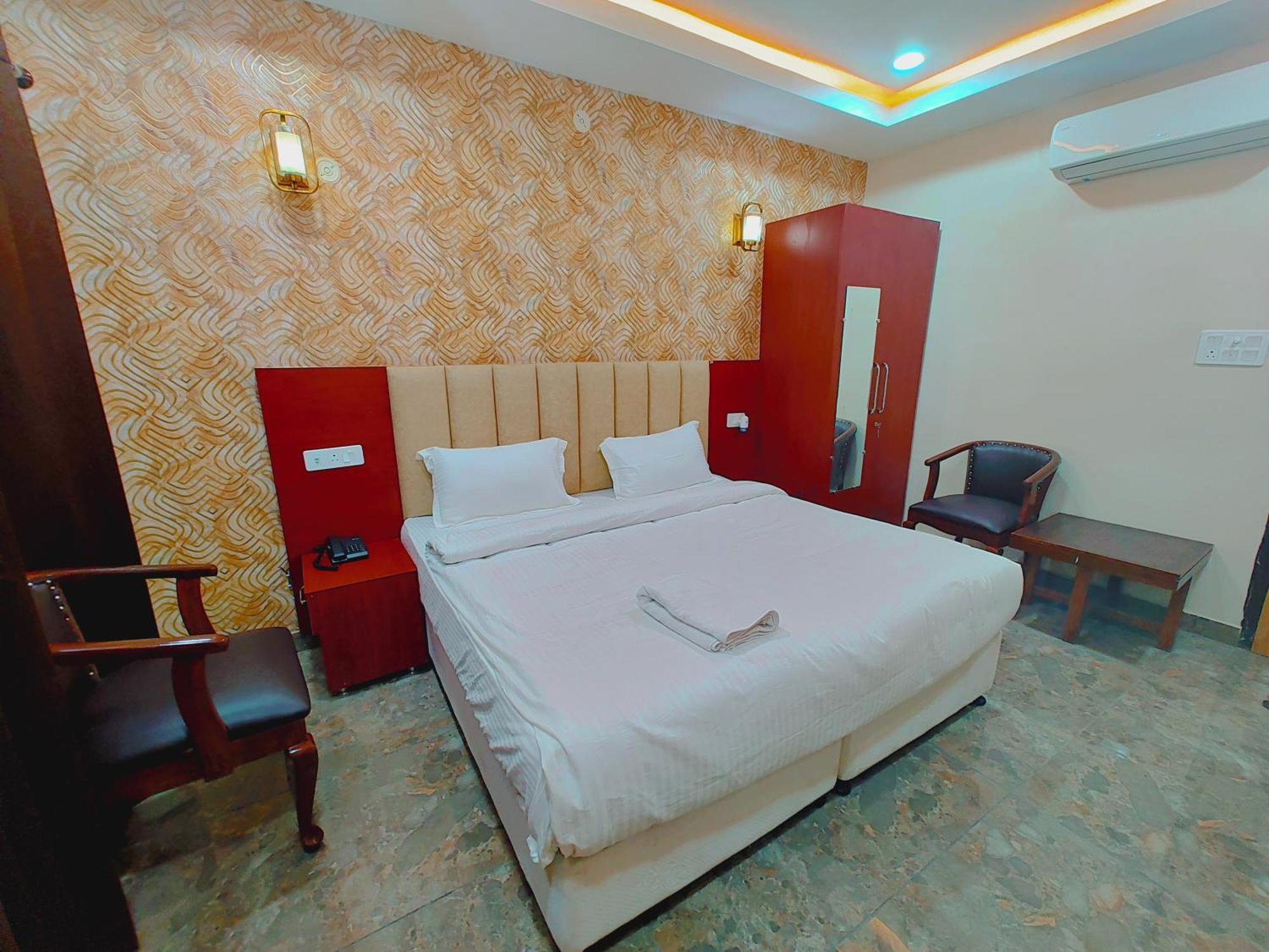 Awadh Samrat Resort Ayodhya Ngoại thất bức ảnh